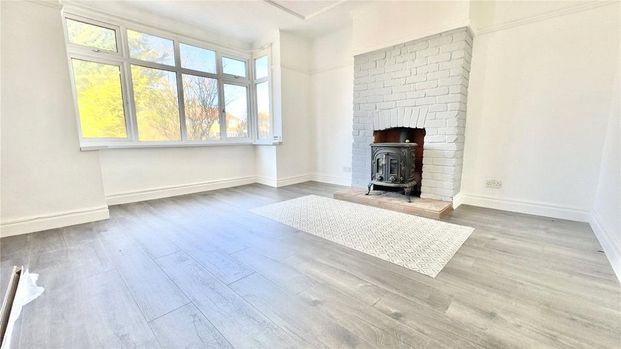 3 bedroom semi-detached house to rent - Photo 1