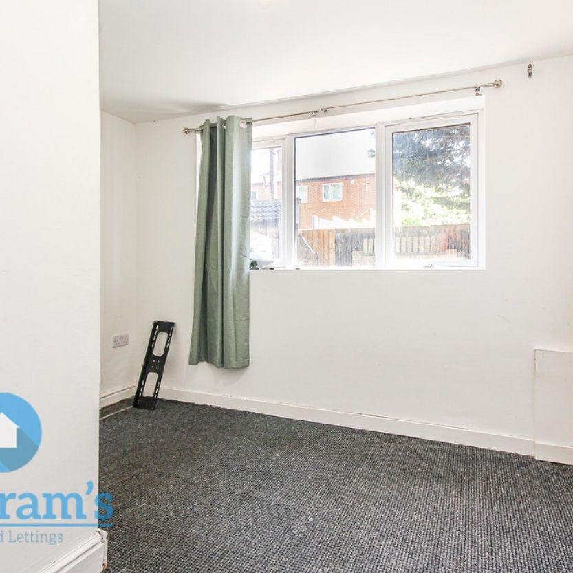 3 bed Ground Floor Flat for Rent - Photo 1