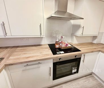 2 bedroom house to rent Waterways Drive, Oldbury, Warley, West Midl... - Photo 5