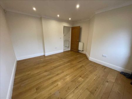 4 bedroom terraced house to rent - Photo 2