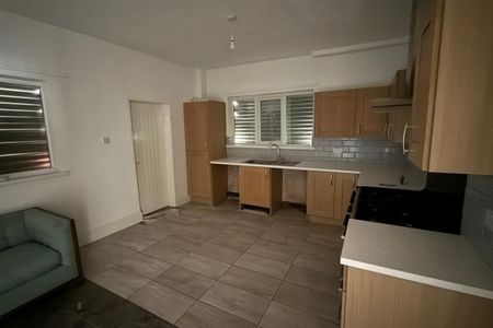 Beever Street - Photo 5