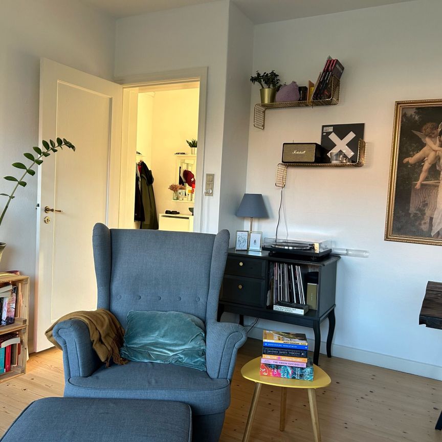 Hyggelig 2-værelses lejlighed i Øgaden med lys og charme - Foto 1