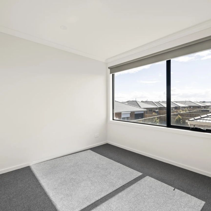 Modern 3-Bedroom Townhouse in Prime Deanside Location – $490 per week - Photo 1