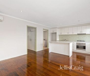 2/72 Speight Street, Newport VIC 3015 - Apartment For Rent | Domain - Photo 3