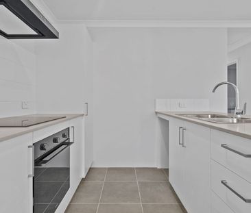 Brand New Low-Maintenance 3x2 - The Perfect Lock & Leave Lifestyle - Photo 4