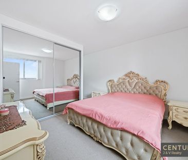 Spacious One-Bedroom Apartment in Prime Mount Colah Location - Photo 2