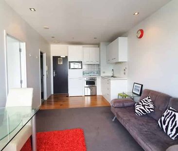 CITY CENTRE - 1 Bedroom Apartment with Amazing Views - Photo 1