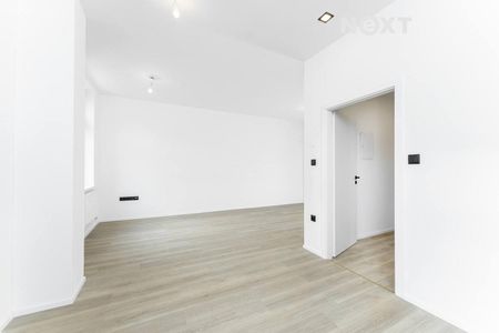 Pronájem bytu 1+kk 35 m² - Fotografie 2