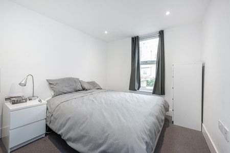Bramber Road, London, W14 - Photo 2