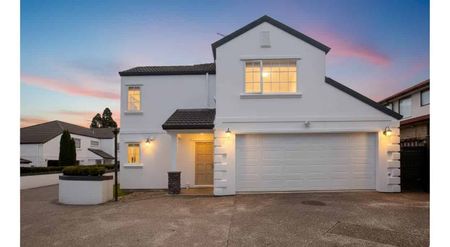 Luxurious 4 Bedroom Home in a Serene Location - Photo 3