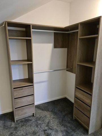 ✨ (Two Years old) 4-Bedroom Home | Prime Location✨ - Photo 4