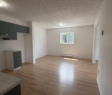 Plusieurs unités disponibles dans un immeuble calme et bien entretenu - Photo 1