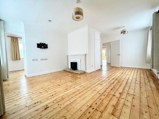 3 bedroom bungalow to rent - Photo 1