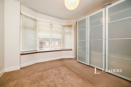 3 bedroom house to rent St Augustine Road, Southsea, PO4 - Photo 3