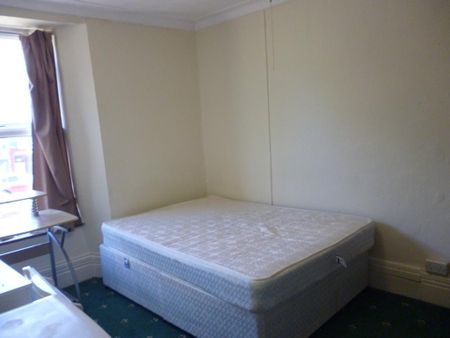 5 bedroom terraced house to rent - Photo 4