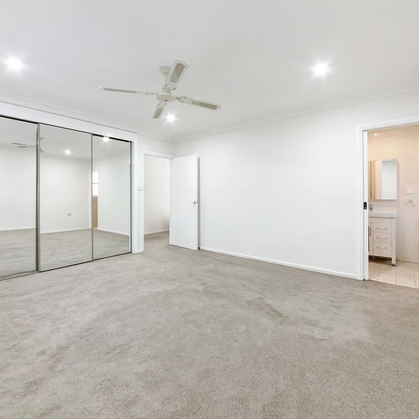 Charming 3-Bedroom Family Home in Sought-After West Pennant Hills - Photo 1