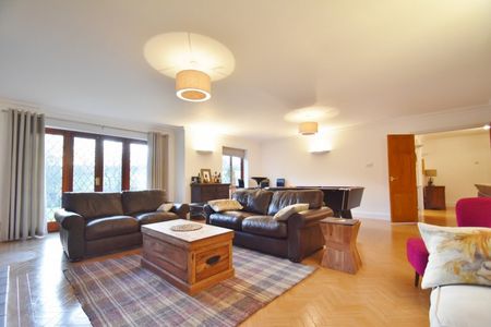 Canterbury, 8 Beech Waye, Gerrards Cross,SL9 - Photo 2