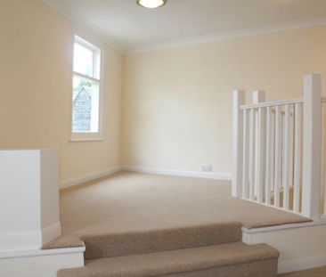 High Street, Ewell - Photo 3