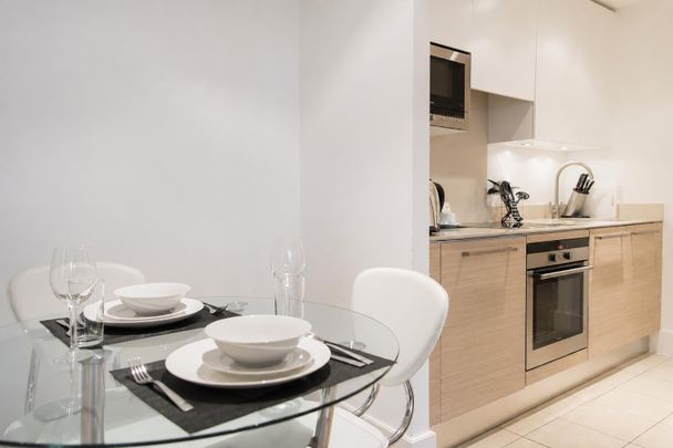 Kestrel House, St George Wharf, Vauxhall, London, SW8 2AU - Photo 1