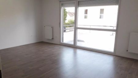 location Appartement T2 DE 42.99m² À EPINAY SUR ORGE - Photo 2