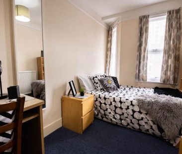 6 bedroom house to rent - Photo 4