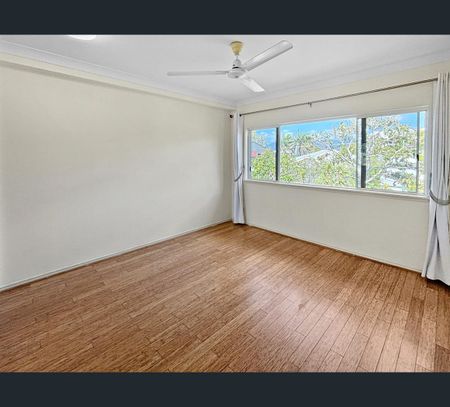 9/62-68 Digger Street, Cairns North, Qld 4870 - Photo 2