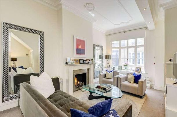 Lyall Mews, Belgravia, London, SW1X - Photo 1