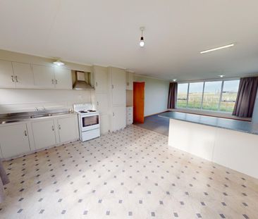 Longburn - 4 Bedrooms - Photo 5