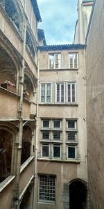 T1 - VIEUX LYON en bord de Saone - Photo 4