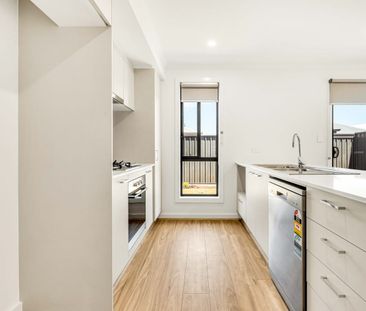 Welcome to your new home in the sought-after Munno Para Downs neigh... - Photo 6