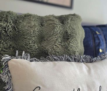 Welcome to the next level of co-living in this brand new house of 6... - Photo 1