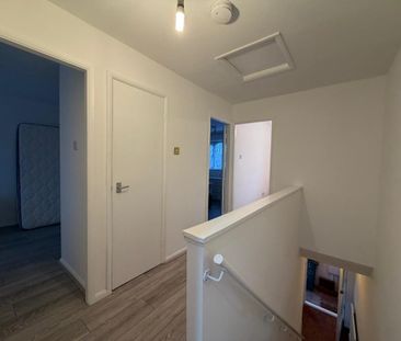 3 bedroom terraced house to rent - Photo 5