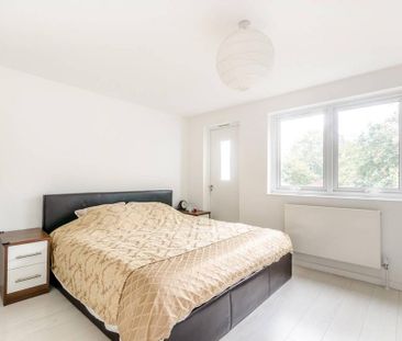 2 bedroom maisonette to rent - Photo 3