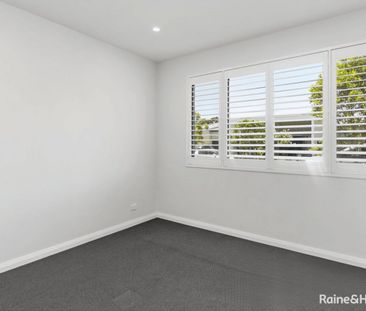 Modern 4 Bedroom House - Lake Macquarie Estate Living - Photo 2