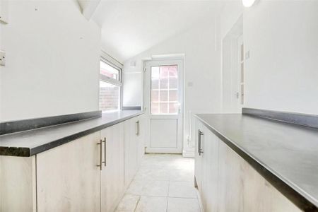 2 bedroom house to rent - Photo 2