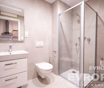 Pronájem bytu 1+kk 29 m2 - Fotografie 3