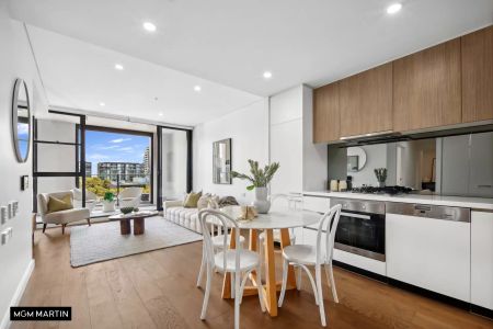 MGM MARTIN – TWO BEDROOM APARTMENT (USE W1 GATE, UNIT ON LEVEL 5) - Photo 2