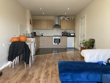 2 bedroom flat to rent - Photo 4