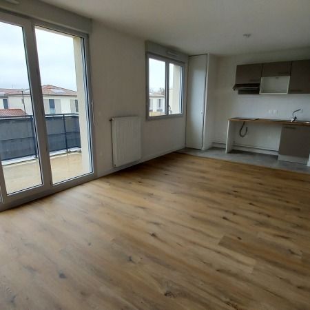 Location Appartement 3 pièces 58m² BRUGUIERES 31150 - Photo 1