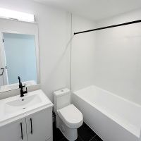 Brand New Studios For Rent at W Kingsway in Collingwood - Get Pre-Qualified Today! - Photo 1