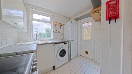 5 bedroom house to rent - Photo 3