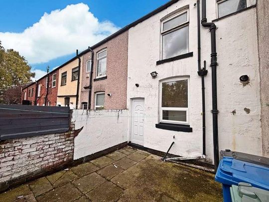 Spring Lane, Radcliffe, M26 - Photo 1