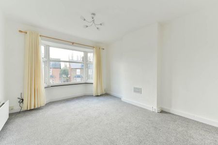 2 bedroom maisonette to rent - Photo 2