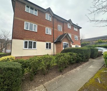 Deer Close, Hertford - Photo 1