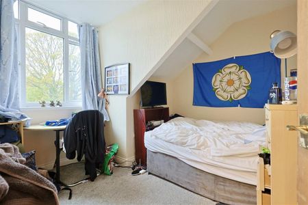 6 bedroom Student Terraced House to rent in Osborne Avenue, Jesmond, Newcastle upon Tyne - Photo 4