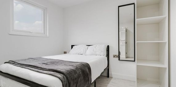 6 bedroom house to rent - Photo 2