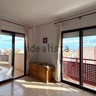 Alquiler de piso en Calle del Mar - Photo 1