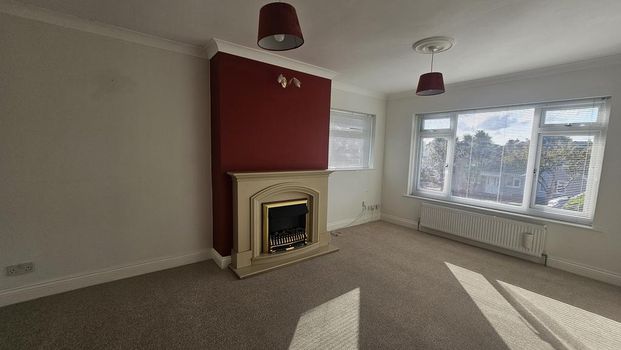 2 bedroom detached bungalow to rent - Photo 1