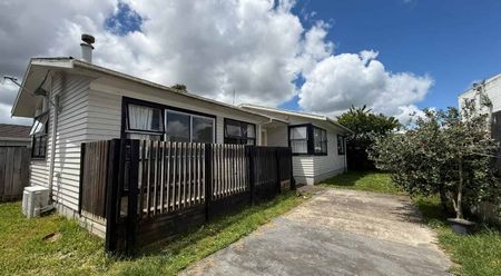 Warm Home & Move In Ready - Photo 2