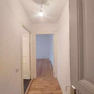 1-Zimmer-Altbau-Wohnung mit Dielenboden im ruhigen Seitenfl&uuml;gel zu vermieten! - Photo 2